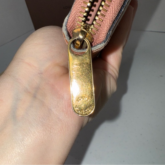 Louis Vuitton Caramel vernis zippy long Monogram Wallet - Picture 15 of 16